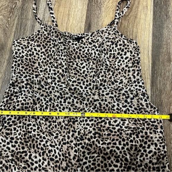 Torrid Woman’s Jumpsuit Size 3 Leopard Print Sleeveless Rayon - Picture 11 of 16